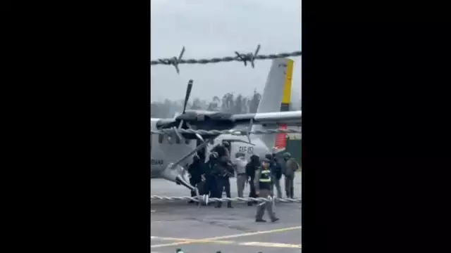 El ex vicepresidente ecuatoriano Jorge Glas, quien caminaba con dificultad, fue trasladado a una carcel de máxima seguridad este sábado 6 de abril