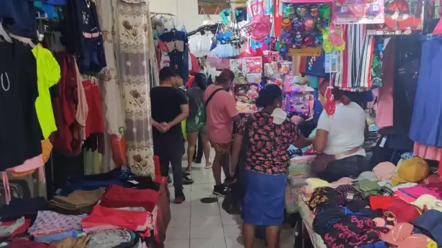 Muchas son las personas que se anticipan a adquirir sus obsequios, aunque eso conlleve tener que sacar sus ahorros de todo el año.