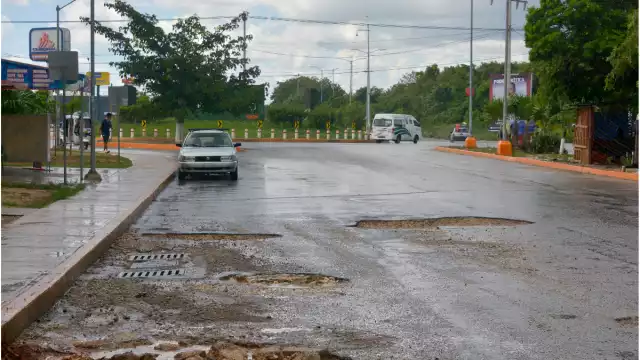 Afectados señalan que con las lluvias aumentaron de tamaño y profundidad;