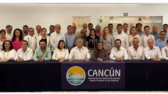 Se reunió con la Gobernadora de Quintana Roo en Cancún