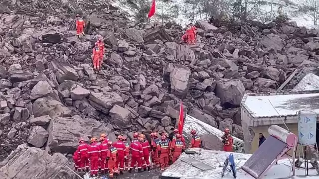 Un derrumbe en la provincia china de Yunnan dejó 47 personas sepultadas