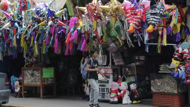 Existe una gran variedad de modelos, estilos y personajes que son representadas en las piñatas