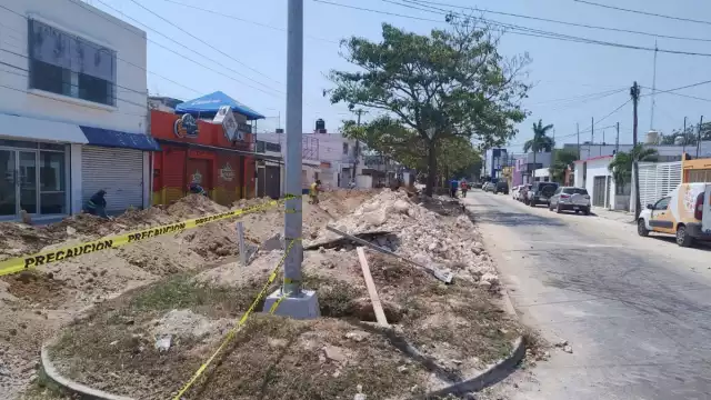 La falta de señalización adecuada y la ausencia de medidas para mitigar el impacto en la circulación han contribuido a empeorar la situación en Chetumal