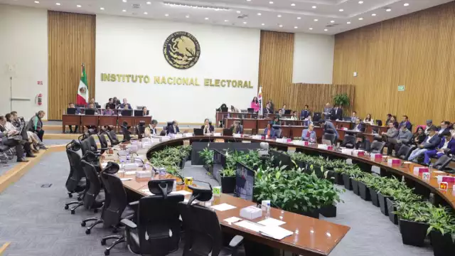 El magistrado del Tribunal Electoral Felipe de la Mata propuso revocar el acuerdo del INE