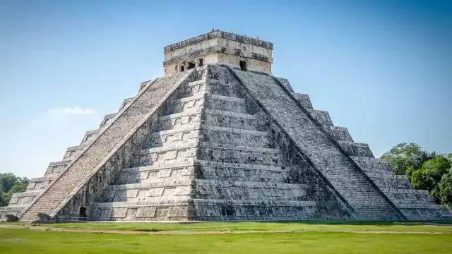 Explicó que aún no es tiempo para declarar la guerra en contra o a favor con la inteligencia artificial