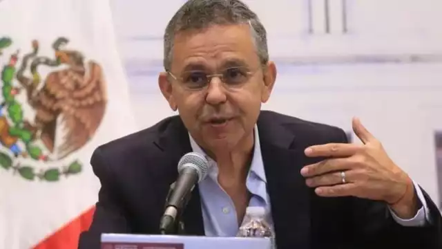 César Yáñez  ha participado activamente como vocero en las tres candidaturas presidenciales de Andrés Manuel López Obrador