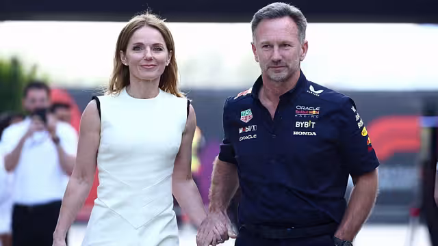 La exSpice Girl pidió que la acusadora fuera suspendida con salario completo