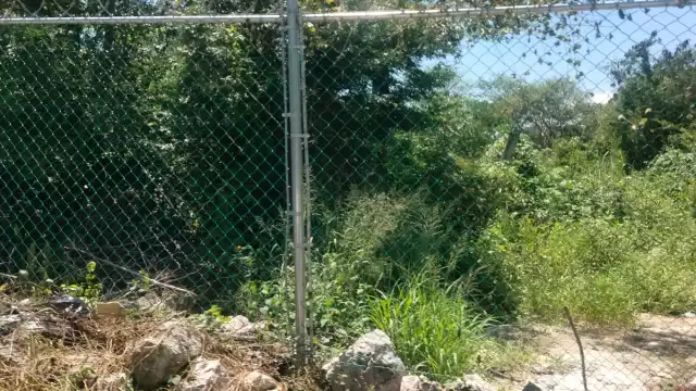 Vecinos de Hunucmá se quejan de que aún no se resuelve la denuncia por apropiación de calles y tierras