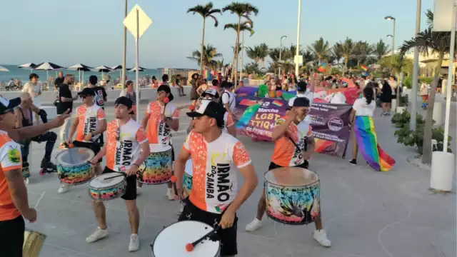 La marcha arrancó de la famosa Casa del Pastel en Progreso