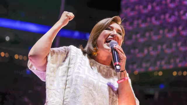 Xóchitl Gálvez tuvo problemas con su voz, pero finalizó su discurso con varios mensajes