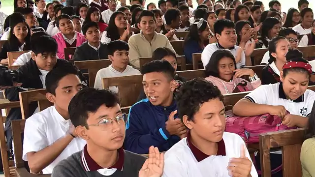 Regresar a las aulas el próximo día 8 como sucede con el resto del país