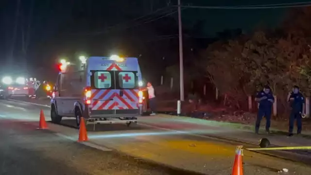 El cuerpo del motociclista quedó tendido en el Periférico de Campeche