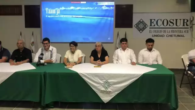 El hoyo azul de Chetumal mide 420 metros de profundidas