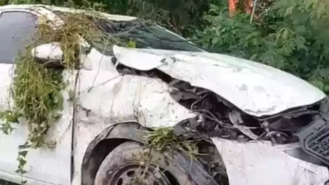 Los dos pasajeros resultaron lesionados, aunque no ameritaron ir hacia un hospital.