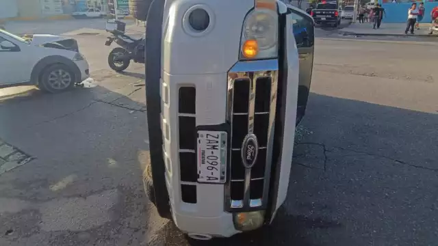 Se registraron daños materiales en el accidente en Cancún