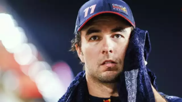 Desde las prácticas el mexicano tuvo problemas, luego de ser parte de una carambola