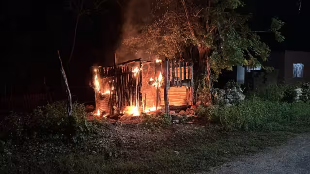 Tras tener todo bajo control, las unidades de emergencia se retiraron de la zona