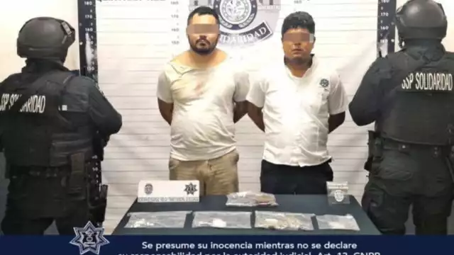 Los hombres fueron detenidos a bordo de un vehículo habilitado como taxi