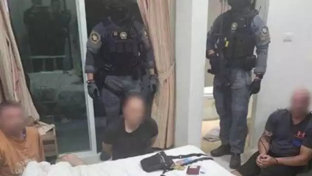 La Policía de Tailandia lo encontró de fiesta en un hotel