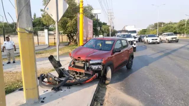 Accidente cerca de plaza comercial Palmira deja daños de 30 mil pesos