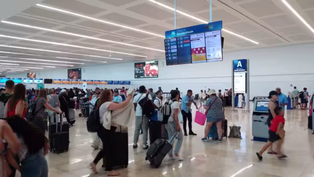 El Aeropuerto Internacional es de las zonas donde más se genera basura en Cancún