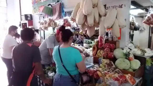 Amas de casa señalaron que algunos de los comerciantes suelen hacer caso omiso cuando se les presenta esta queja