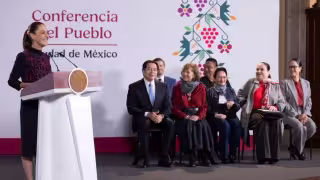 Presidenta de México destaca prohibición de comida chatarra en escuelas y anuncia nuevas revisiones de salud a estudiantes en 2027