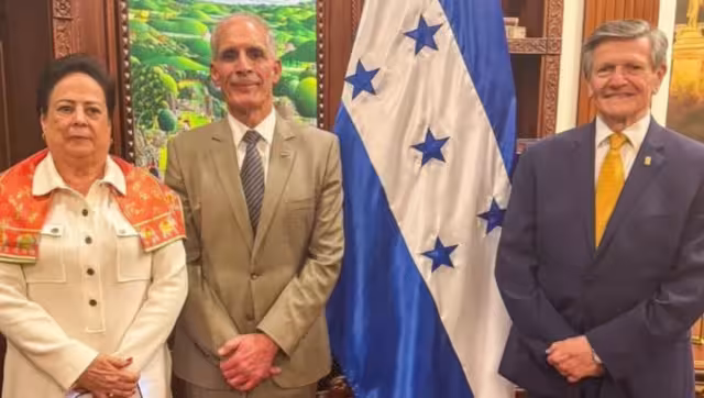 Este encuentro del presidente Asfura, también contó con la participación de la embajadora de México en Tegucigalpa, Susana Peón Sánchez (izquierda)