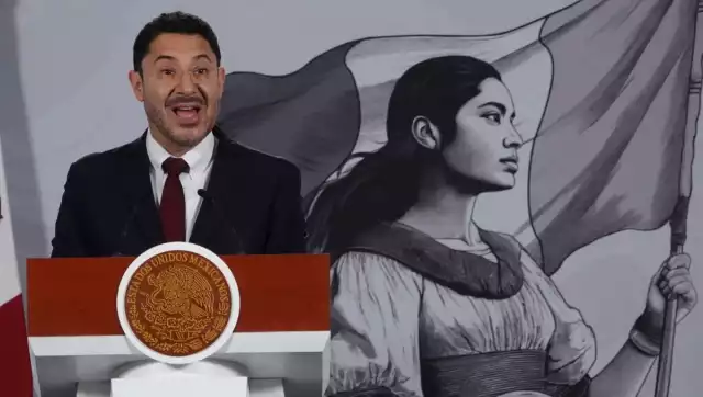 Martí Batres Guadarramna, titular del ISSSTE