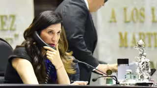 Kenia López pide frenar regreso de Rocha Moya y plantea desaparición de poderes en Sinaloa
