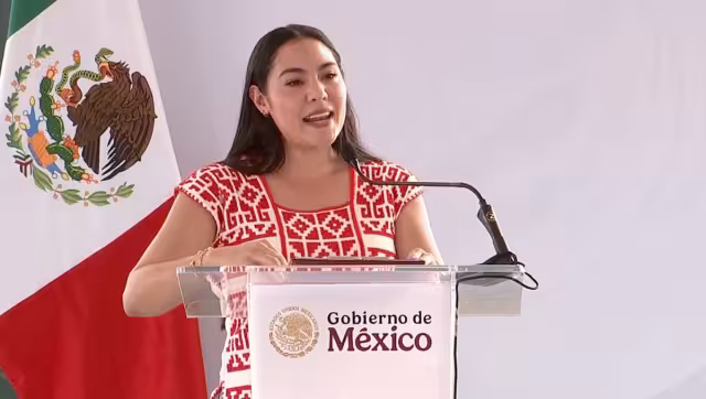 Indira Vizcaíno Silva, gobernadora de Colima