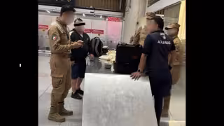 Detienen a pasajero procedente de Miami con casi 10 kilos de sustancias ilícitas en el AICM