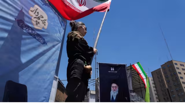 la ofensiva fue una respuesta a los bombardeos efectuados por Estados Unidos contra instalaciones militares iraníes