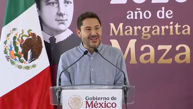 Martí Batres Guadarrama, director del ISSSTE