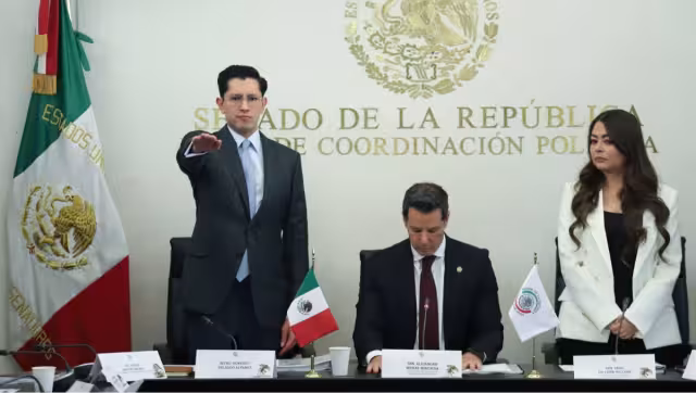 Roberto Velasco Álvarez, rindió protesta en el Senado de la República como nuevo secretario de Relaciones Exteriores