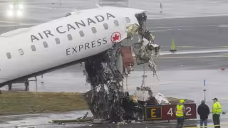 Así fue el choque del avión de Air Canada en Nueva York que dejó muertos y decenas de heridos: VIDEO