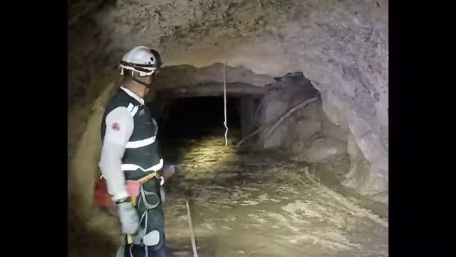 El objetivo principal del operativo se mantiene: localizar y rescatar a los tres trabajadores que aún permanecen atrapados