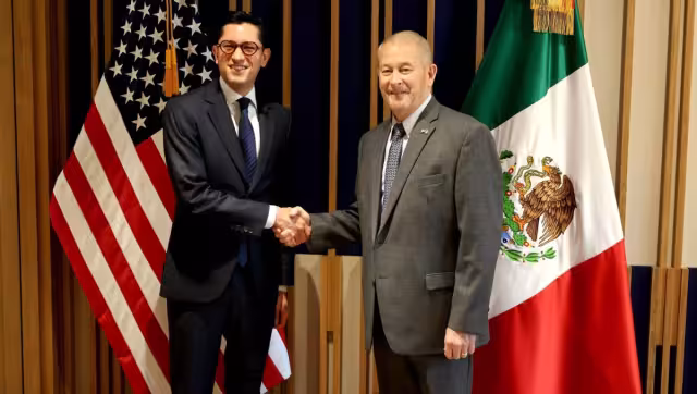 Roberto Velasco Álvarez, secretario de Relaciones Exteriores y Ronald Johnson, embajador de Estados Unidos en México