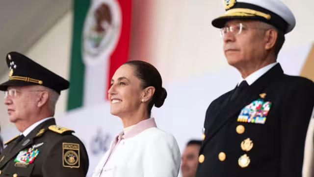 El acto protocolario se desarrolla en las instalaciones del AIFA, considerado un punto estratégico para la aviación militar y civil del país