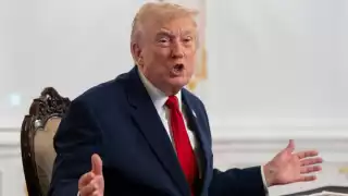 Trump advierte: “El espacio aéreo venezolano está cerrado por completo”