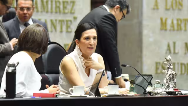 Kenia López Rabadán, presidenta de la Mesa Directiva de la Cámara de Diputados