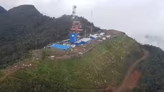 Ataque con drones paraliza radar en Colombia: grupos armados golpean infraestructura aérea en Cauca