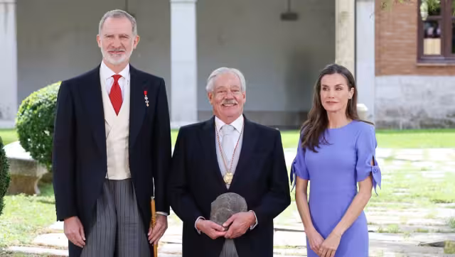 Los reyes de España junto al escritor mexicano, Gustavo Celorio