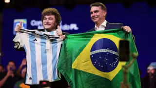 Flávio Bolsonaro entra a la batalla presidencial en Brasil y promete mantener vivo el legado de su padre