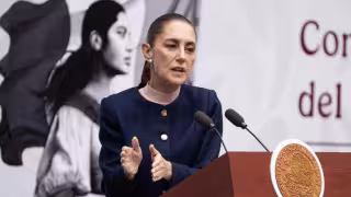 Presidenta Sheinbaum respalda trayectoria de Mónica Soto tras su renuncia al TEPJF: “Hizo un buen papel”