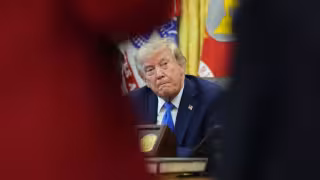 Trump impone arancel de 15% al polisilicio y derivados para paneles solares y semiconductores