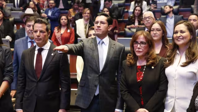 La designación de Roberto Velasco se da luego de la renuncia de Juan Ramón de la Fuente, quien dejó el cargo por motivos de salud