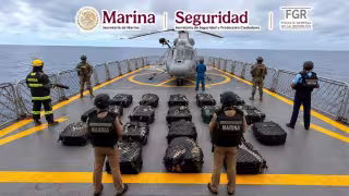 Marina, SSPC y FGR aseguran más de 800 kilos de cocaína en Guerrero; hay cinco detenidos