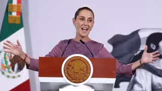 Presidenta Sheinbaum agradece a AMLO sus palabras tras reaparición para presentar nuevo libro