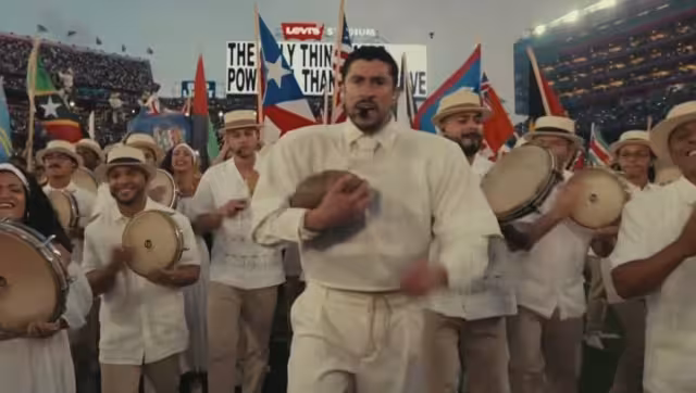 ¿Qué decía el balón de Bad Bunny en el show del medio tiempo?